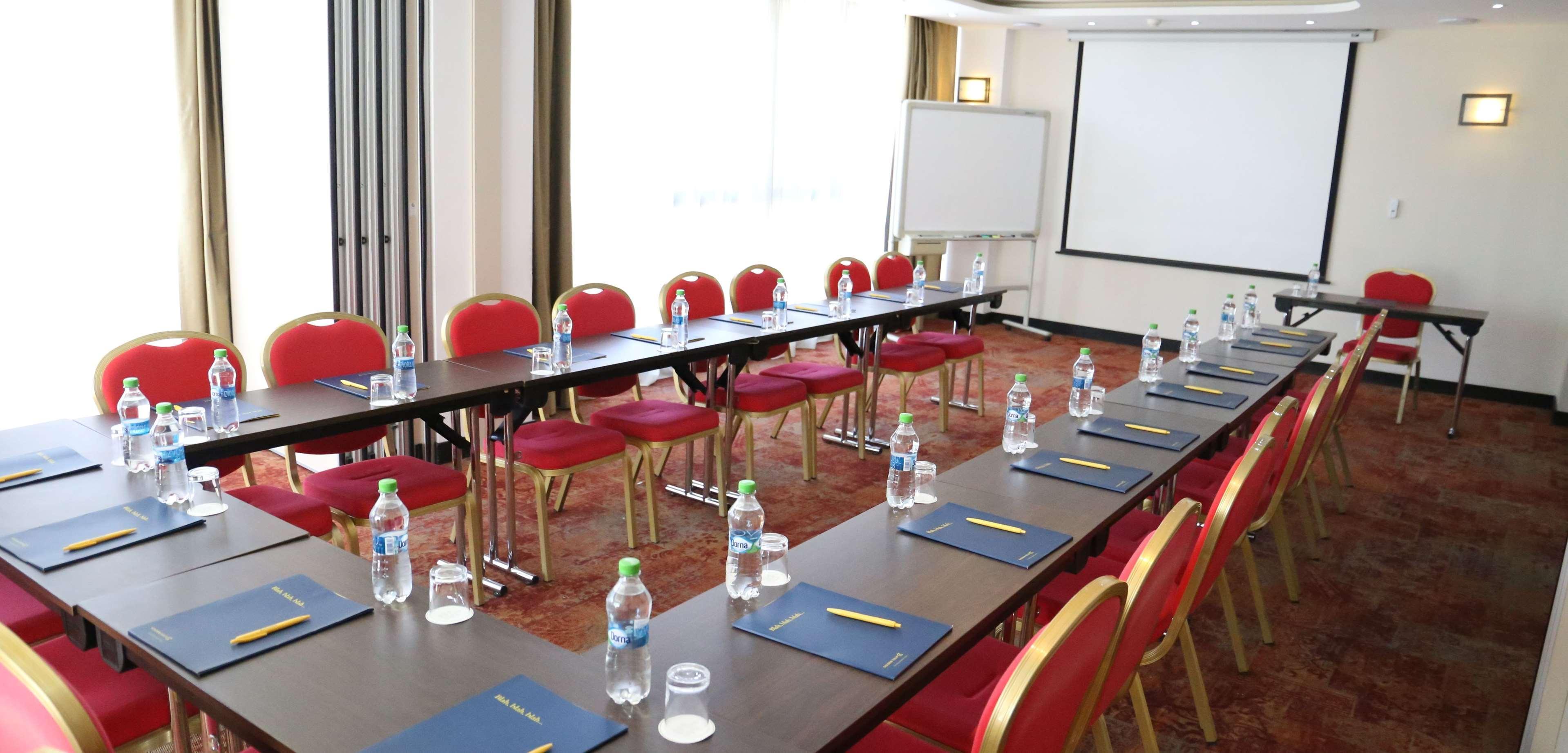 Leonardo Hotel Bucharest City Center Ngoại thất bức ảnh