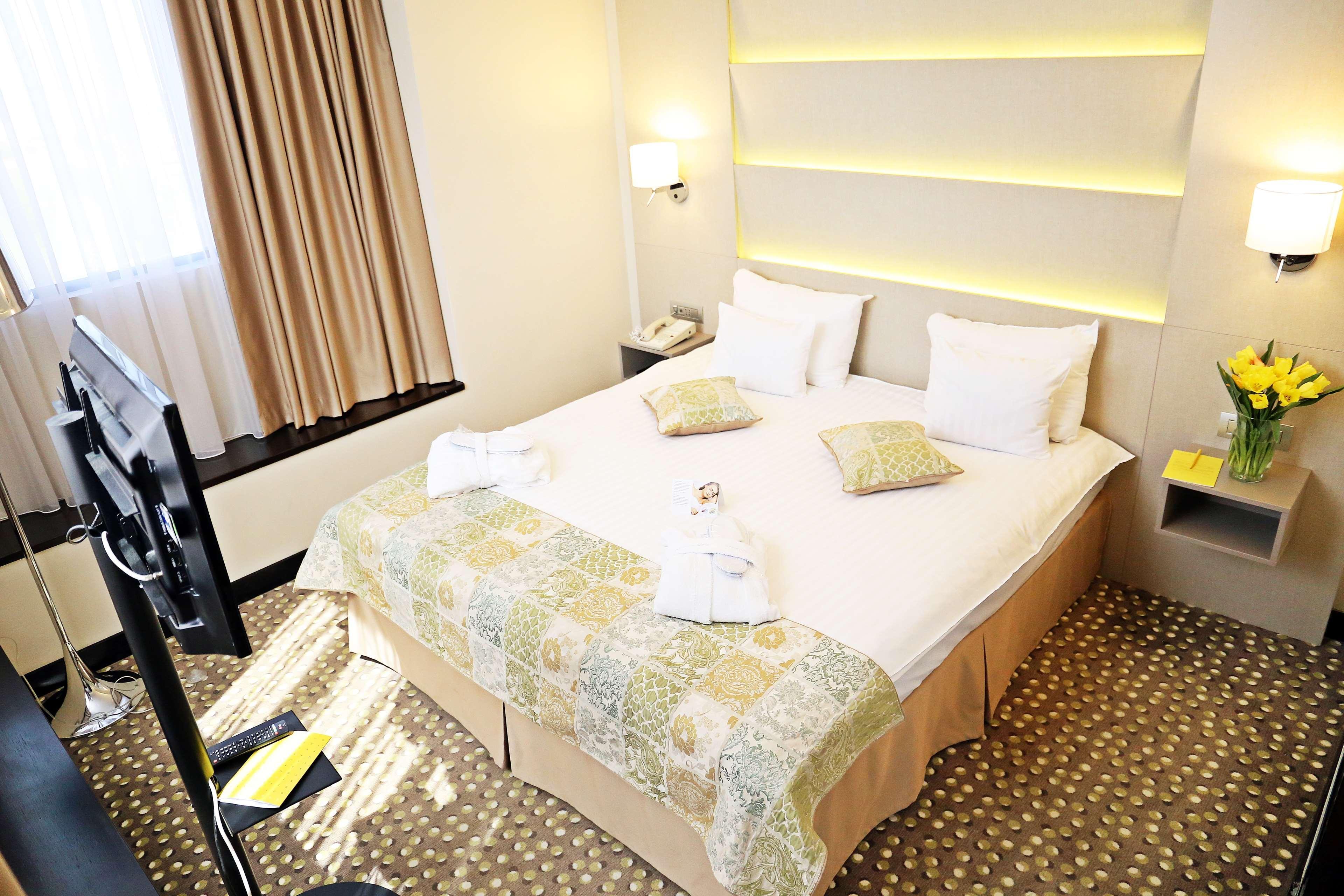 Leonardo Hotel Bucharest City Center Ngoại thất bức ảnh