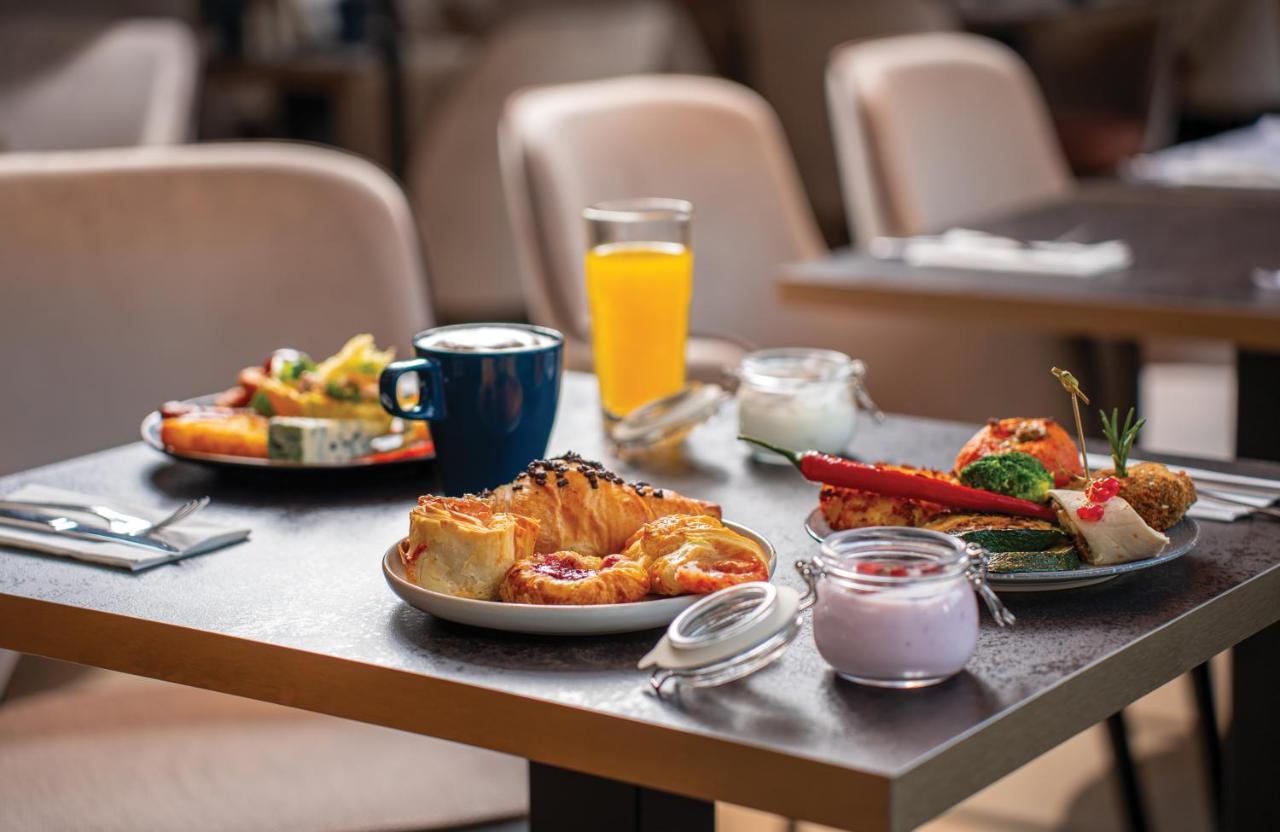 Leonardo Hotel Bucharest City Center Ngoại thất bức ảnh